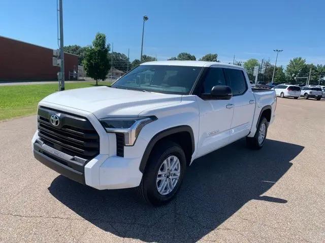 2026 Toyota Tundra SR5 CrewMax 5.5' Bed