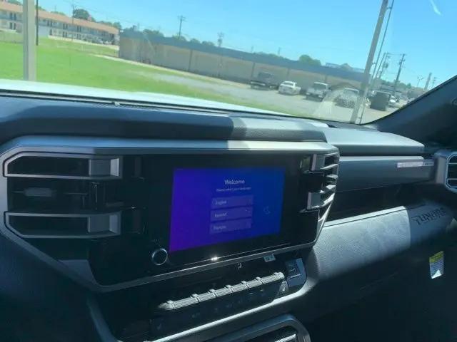 2026 Toyota Tundra SR5 CrewMax 5.5' Bed