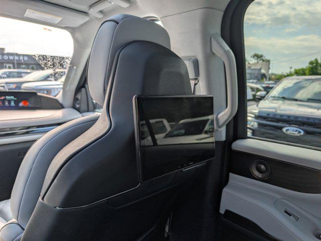 2025 Lincoln Navigator Black Label L