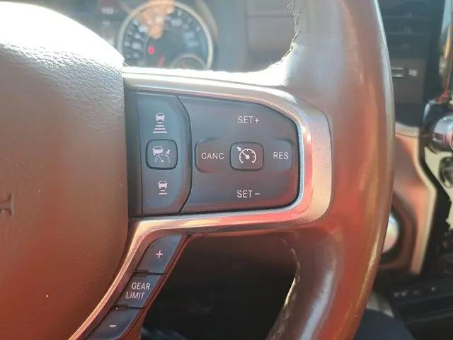 2019 Ram 1500 Laramie Crew Cab 4x4 5'7" Box