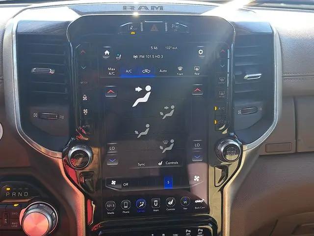 2019 Ram 1500 Laramie Crew Cab 4x4 5'7" Box