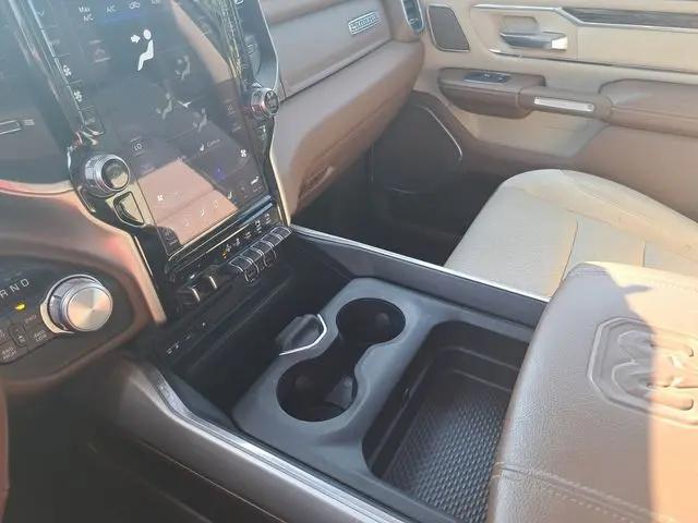 2019 Ram 1500 Laramie Crew Cab 4x4 5'7" Box