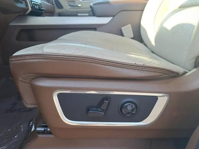 2019 Ram 1500 Laramie Crew Cab 4x4 5'7" Box