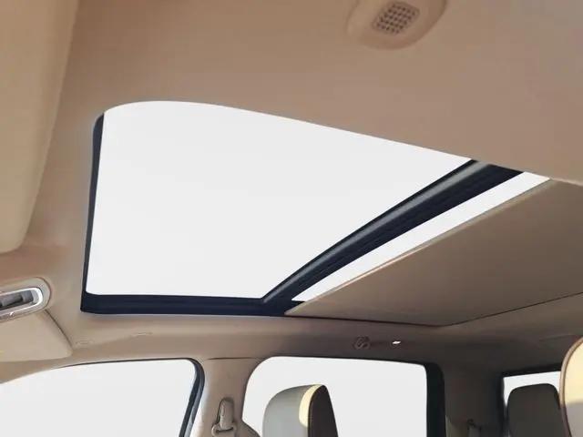 2019 Ram 1500 Laramie Crew Cab 4x4 5'7" Box