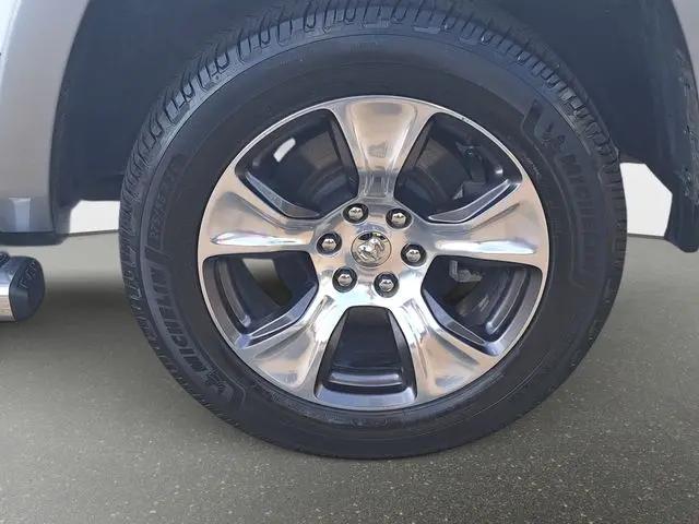 2019 Ram 1500 Laramie Crew Cab 4x4 5'7" Box