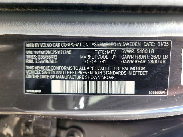 2025 Volvo XC60 B5 Plus