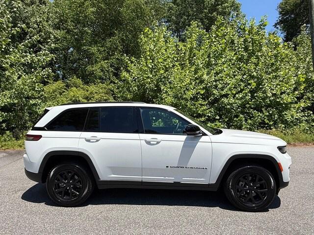 2025 Jeep Grand Cherokee Altitude X 4x4
