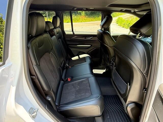 2025 Jeep Grand Cherokee Altitude X 4x4