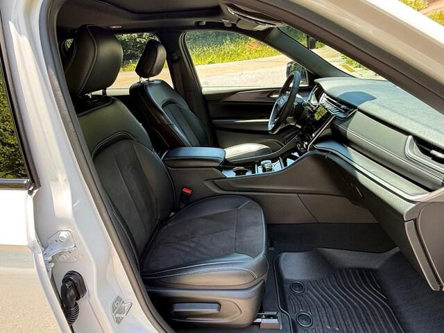 2025 Jeep Grand Cherokee Altitude X 4x4