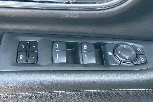 2023 GMC Yukon XL 2WD SLT