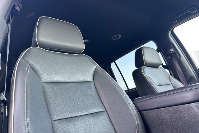 2023 GMC Yukon XL 2WD SLT