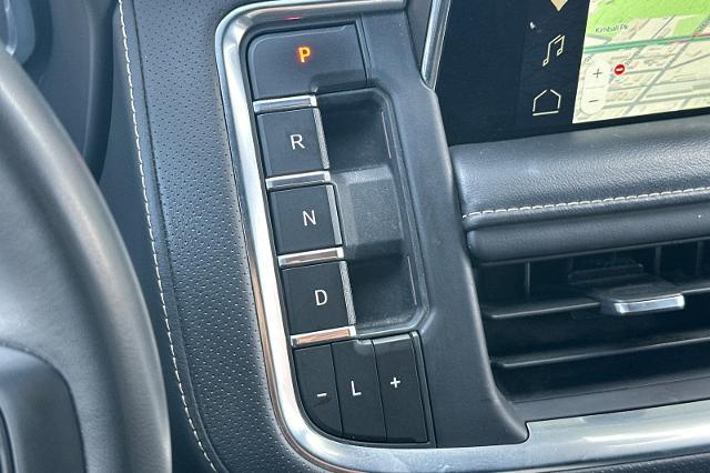 2023 GMC Yukon XL 2WD SLT