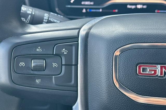 2023 GMC Yukon XL 2WD SLT