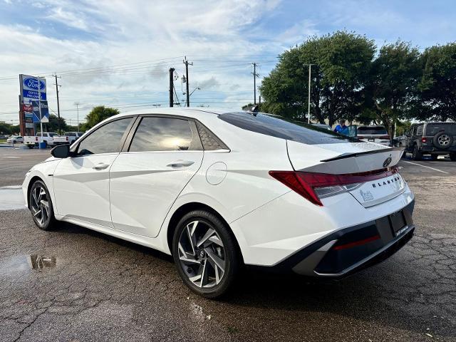 2025 Hyundai Elantra Hybrid Limited