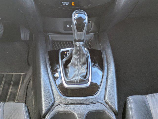 2020 Nissan Rogue SV FWD