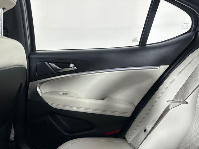 2025 Genesis G70 2.5T RWD
