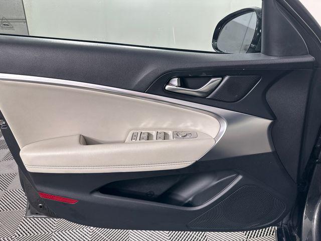 2025 Genesis G70 2.5T RWD