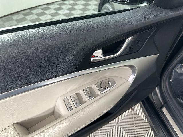 2025 Genesis G70 2.5T RWD