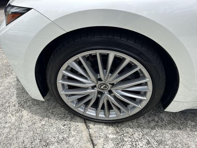 2025 Lexus IS 300 300