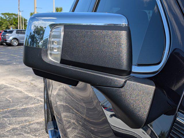 2023 GMC Sierra 1500 4WD Crew Cab Short Box SLT