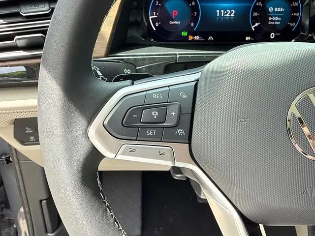 2026 Volkswagen Atlas SE with Technology