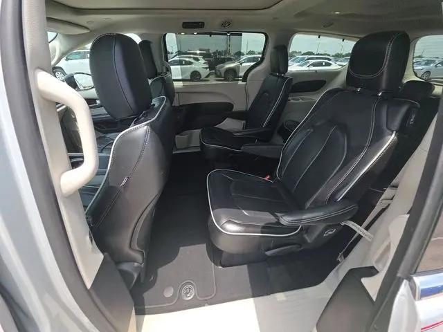 2024 Chrysler Pacifica Limited