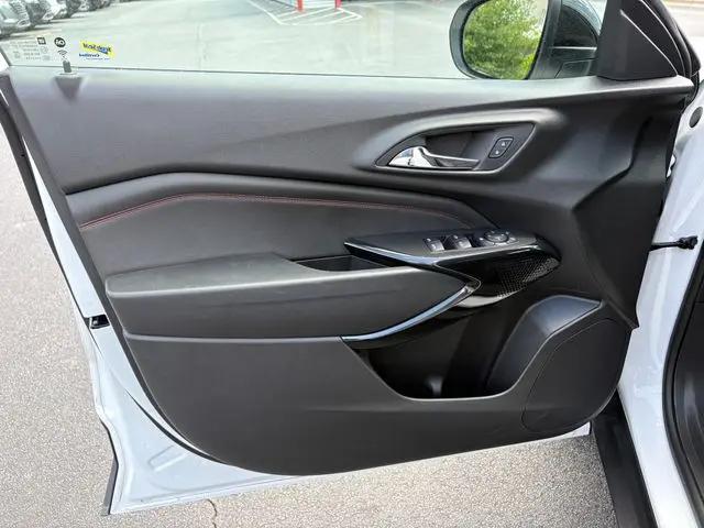 2025 Chevrolet Trax FWD 2RS