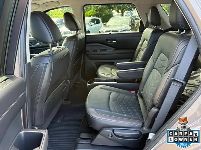 2024 Nissan Pathfinder Platinum 4WD