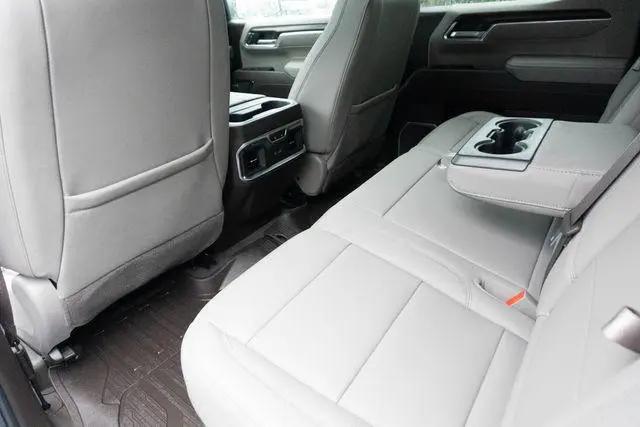 2025 GMC Sierra 1500 4WD Crew Cab Short Box SLT