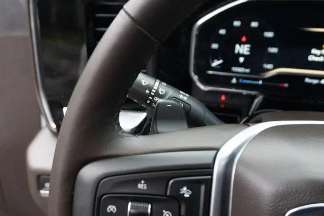 2025 GMC Sierra 1500 4WD Crew Cab Short Box SLT