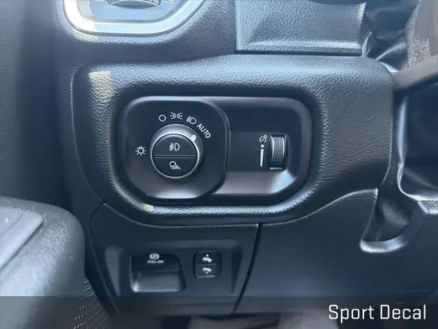 2022 Ram 1500 Big Horn Crew Cab 4x4 5'7" Box