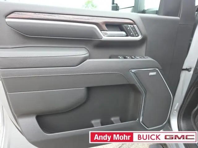 2026 GMC Sierra 3500HD Crew Cab, Long Bed, SLT Dual Rear Wheel, 4WD