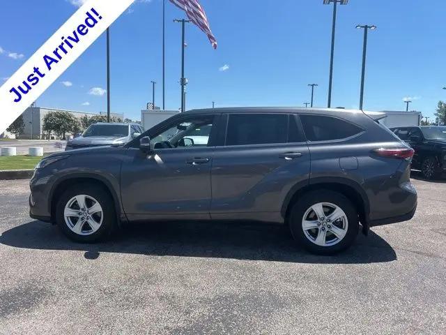 2024 Toyota Highlander LE