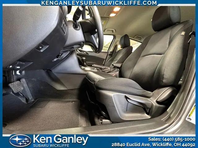 2015 Mazda Mazda3 i Sport