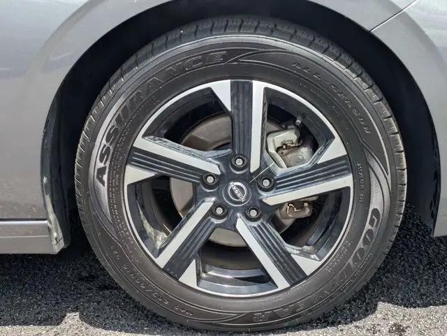 2024 Nissan Sentra SV Xtronic CVT