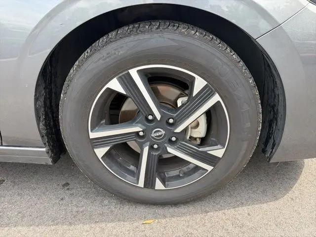 2024 Nissan Sentra SV Xtronic CVT