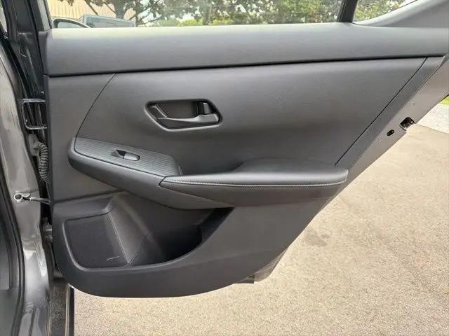 2024 Nissan Sentra SV Xtronic CVT