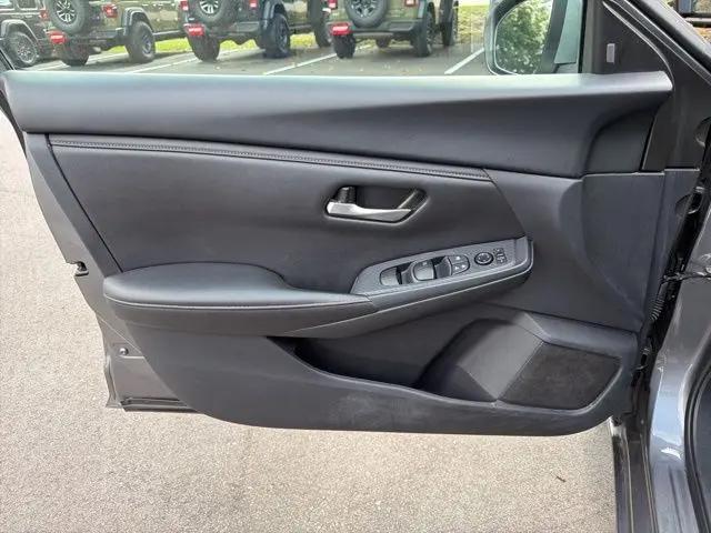 2024 Nissan Sentra SV Xtronic CVT