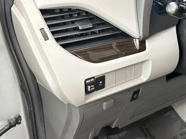 2020 Toyota Sienna XLE