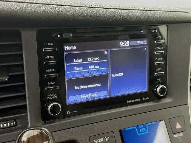 2020 Toyota Sienna XLE