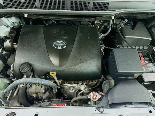 2020 Toyota Sienna XLE