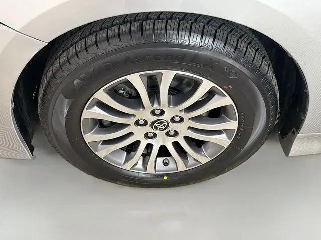 2020 Toyota Sienna XLE