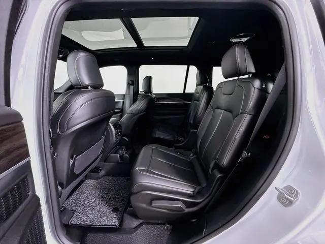 2026 Jeep Grand Cherokee L 85th Anniversary Edition