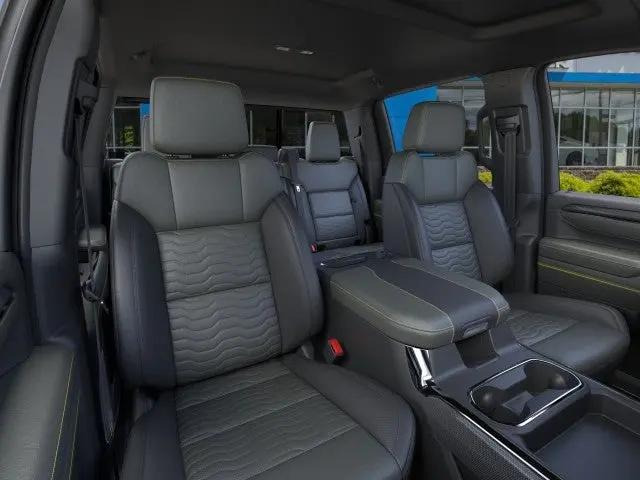 2026 Chevrolet Silverado 2500HD Crew Cab, Standard Bed, XR2, 4WD