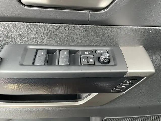 2026 Toyota Tundra Platinum CrewMax 5.5' Bed