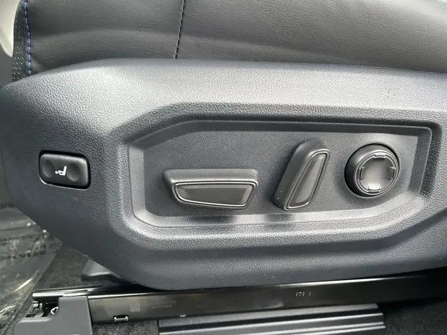2026 Toyota Tundra Platinum CrewMax 5.5' Bed