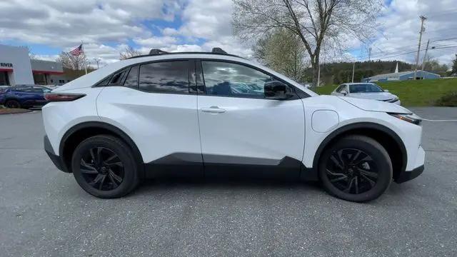 2026 Toyota C-HR SE