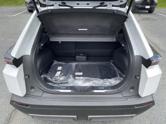 2026 Toyota C-HR SE