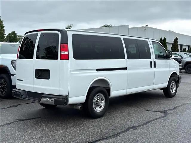 2025 Chevrolet Express Passenger RWD 3500 Extended Wheelbase LT