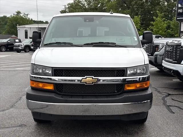 2025 Chevrolet Express Passenger RWD 3500 Extended Wheelbase LT